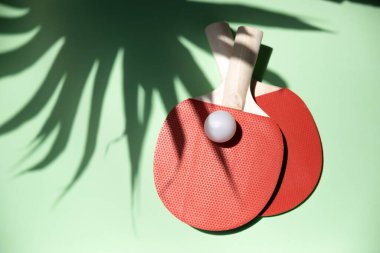 Bitki gölgeli ping pong masası