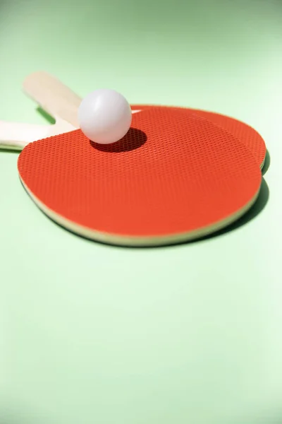 Ping Pong Tafel Met Schaduw Van Planten — Stockfoto