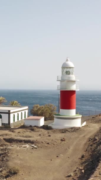 Letecký Pohled Světlý Dům Blízkosti Útesu Gomera Kanárské Ostrovy Španělsko — Stock video