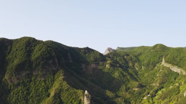 Voo Aéreo Sobre Grandes Colinas Cobertas Verde Ilha Gomera Espanha — Vídeo de Stock