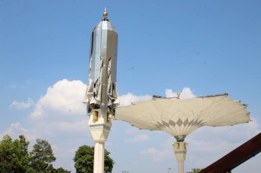 Merkez Java, Endonezya, 22 Haziran 2023: Karanganyar Madaniyah Büyük Camii 'nin bir binası