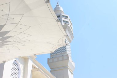 Merkez Java, Endonezya, 22 Haziran 2023: Karanganyar Madaniyah Büyük Camii 'nin bir binası