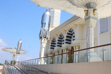 Merkez Java, Endonezya, 22 Haziran 2023: Karanganyar Madaniyah Büyük Camii 'nin bir binası