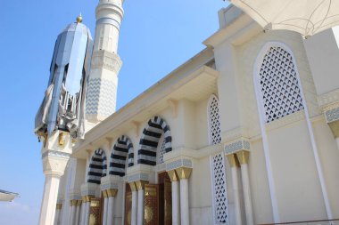 Merkez Java, Endonezya, 22 Haziran 2023: Karanganyar Madaniyah Büyük Camii 'nin bir binası