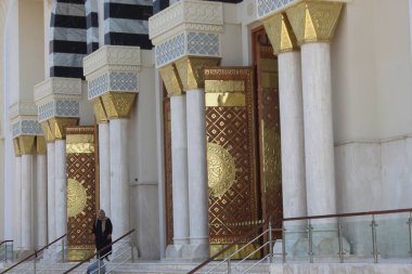 Merkez Java, Endonezya, 22 Haziran 2023: Karanganyar Madaniyah Büyük Camii 'nin bir binası