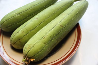 Bir porsiyon Luffa Silindir meyvesi.
