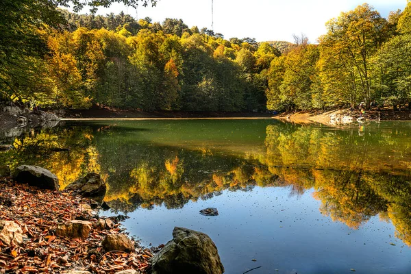 stock image Yedigoller was taken under protection in 1965. It consists of 7 lakes, which are formed as a result of the sliding masses blocking the valleys, connected to each other by surface and underground flows, and arranged at a distance of 1500 meters.