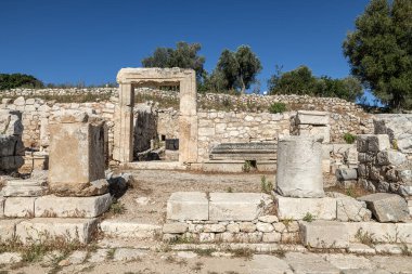 Patara Antik Kenti, günümüzün Gelemis Köyü 'nde Fethiye ile Kalkan arasındaki Xanthos Vadisi' nin güneybatısında yer almaktadır..