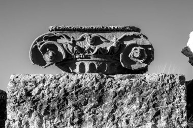 Blaundos antik şehrinde dolunay var.