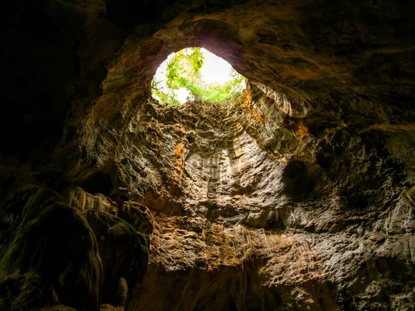 stock image The vent inside the cave looked through until he could see the sky outside, The light that penetrates the cave creates a beautiful view.