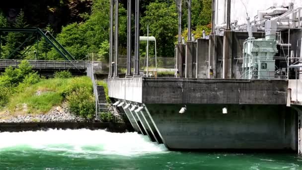 Vista Cinemática Barragem Hidrelétrica Majestosa Cascata Norte — Vídeo de Stock