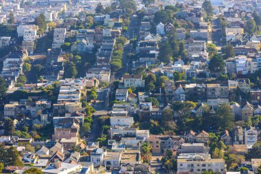 Charming Residential Splendor: Sersemletici 4K Çözümündeki San Francisco 'nun Canlı Mahalleleri