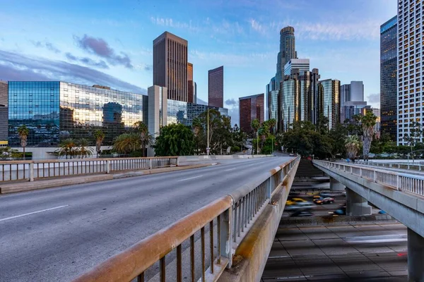 Zapierające Dech Piersiach Los Angeles Godzinach Wieczornych Urzekający Pejzaż Miasta — Zdjęcie stockowe