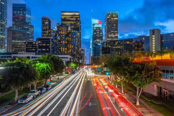 Los Angeles Tirar Fôlego Hora Noite Cativando Paisagem Urbana Tráfego — Fotografia de Stock