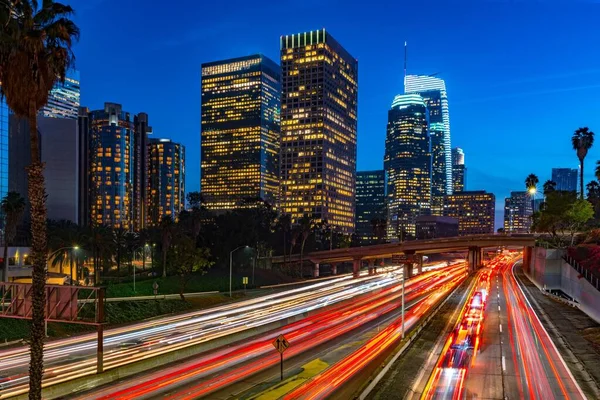 Los Angeles Tirar Fôlego Hora Noite Cativando Paisagem Urbana Tráfego — Fotografia de Stock