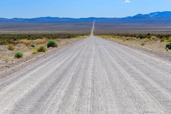 Desert Serenity Фотография Пустой Дороги Каньоне Красный Рок После Шторма — стоковое фото
