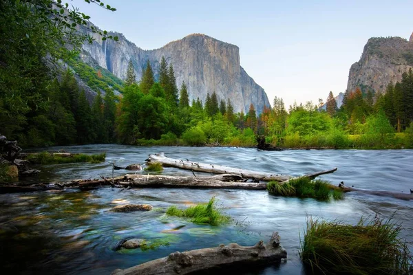 Frühlingsglanz Capitan Das Yosemite Tal Und Die Majestätische Schönheit Des — Stockfoto