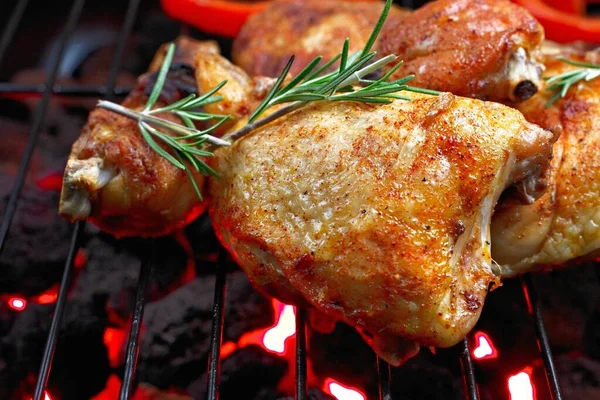 Приготовление Сочной Курицы Насладиться Грилем Барбекю — стоковое фото