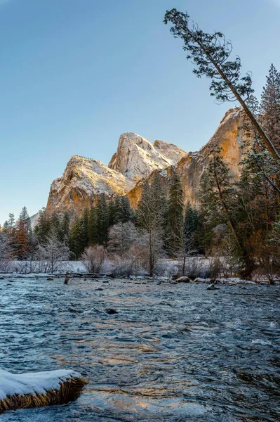 Serenidade Inverno Pós Tempestade Neve Yosemite National Park Vistas Merced — Fotografia de Stock