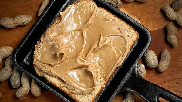 Gooey Delight Close Mouthwatering Peanut Butter Sandwich Captured Irresistible Detail — Stock Photo, Image