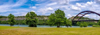 Iconic Tranquility: 4K Image of the Breathsting Penny backer 360 Bridge in Austin, Texas, ABD