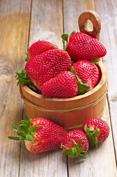 Bär Medley Top View Fresh Strawberries Berries Wooden Surface — Stockfoto