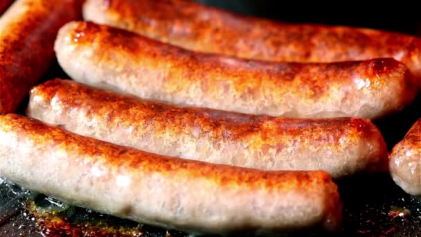 Sizzling Sensation Close Italian Sausage Cooking Oven Dalam Bahasa Inggris — Stok Video