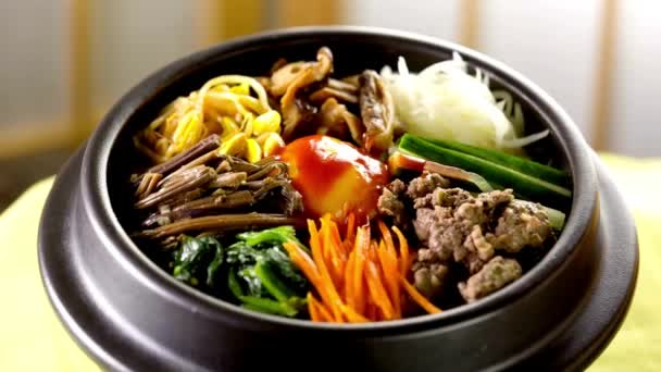 Корейский Кулинарный Восторг Видео Bim Bap Рис Смешанными Овощами — стоковое видео