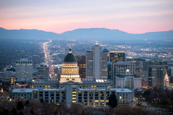 Abrazo Dawn Imagen Panorámica Salt Lake City Edificio Parlamentario Estados — Foto de Stock