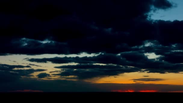 Sunrise Symphony Video Nubes Dramáticas Sobre Campo Trigo Amanecer — Vídeos de Stock