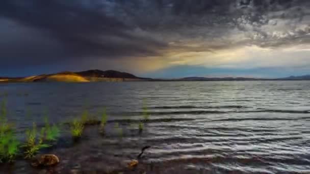 Mesmerizing Time Lapse Crane Shot Sunrise Vid Desert Lake — Stockvideo