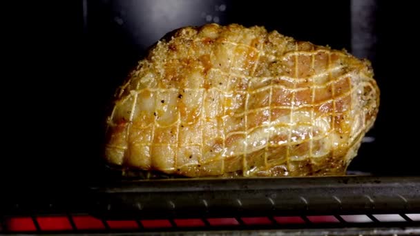 Mouthwatering Video Κοντινό Πλάνο Του Tenderloin Pork Ψήσιμο Στην Τελειότητα — Αρχείο Βίντεο