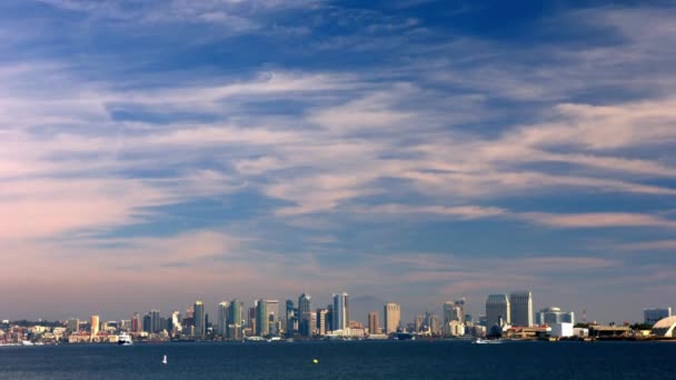 壮观的4K景观 洛杉矶摩天大楼俯瞰和平的圣地亚哥湾 — 图库视频影像