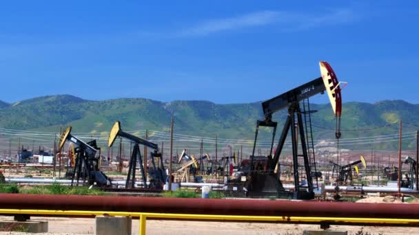 Video Pump Jacks Action California Oil Field — Stock Video