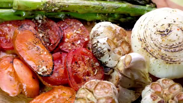 Video Roasted Mixed Vegetables Garlic — Stock Video