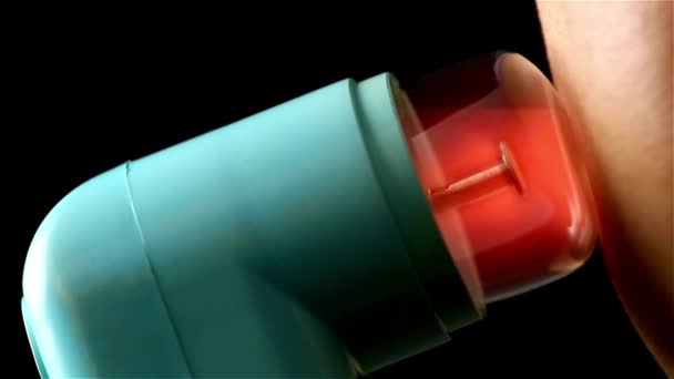 Video Donna Che Utilizza Massaggiatore Ozono Cura Della Pelle Facciale — Video Stock