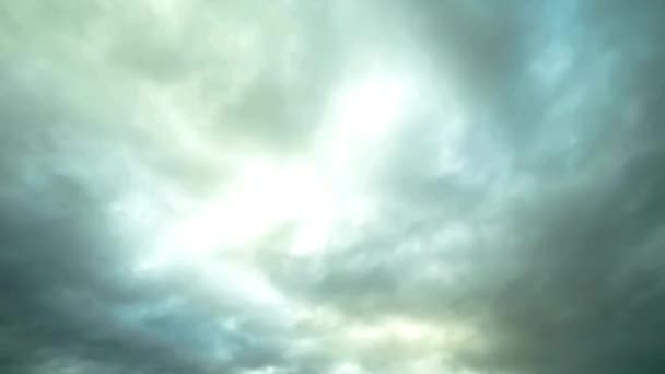 Wideo Szybko Poruszające Się Chmury Przed Burzą Dramatyczna Pogoda Time — Wideo stockowe