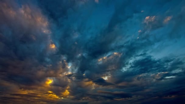 Βίντεο Δραματικό Πρωινό Πολύχρωμο Ουρανό Στην Αυγή Θεαματικό Θέαμα Της — Αρχείο Βίντεο