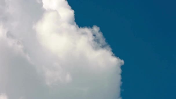Videó Gyors Mozgású Felhők Vihar Előtt Drámai Időjárás Időkiesés — Stock videók