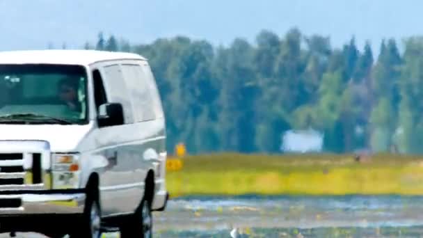 4KウルトラHdビデオ ランウェイ上の旅客機タクシー 印象的な地上移動 — ストック動画