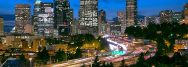 4K Ultra HD Görüntü: Seattle Şehir Merkezi Skyline - Washington 'da Günbatımı Majesteleri