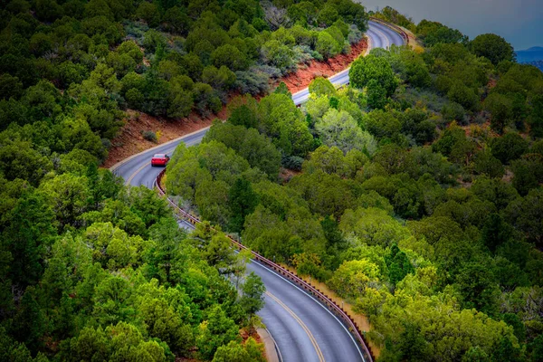 Dağ Yolu Nun Güzel Manzarası Sahne Sürücüsünün Ultra Görüntüsü Stok Resim