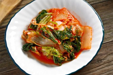 Napa Cabbage ile Yeni Yapılmış Kimchi 'nin 4K Ultra HD Görüntüsü - Stok Fotoğrafçılığı