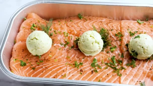 Gourmet Delicacy Fresh Raw Salmon Milanese Basil Pesto Butter White — Stock Video