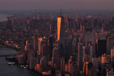 Manhattan Adası 'nın 4K Hava Görüntüsü: New York City' nin üstü