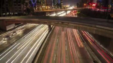 Gece Tilt Film: Los Angeles 'ın merkezinde zaman aşımına uğramış trafik (4K)