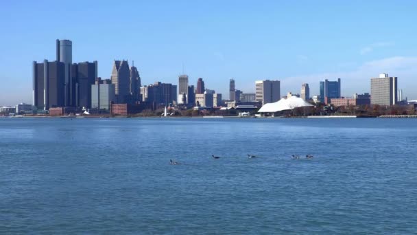 动态底特律 密歇根州最大城市和底特律河重要港口的4K视频 — 图库视频影像