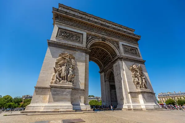 stock image 4K Ultra HD image: Daytime Traffic Around Arc de Triomphe in Paris - Time-Lapse