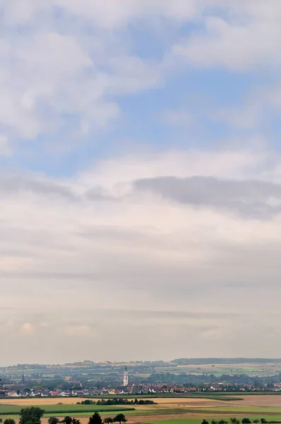Güney Almanya 'da bir manzara. Langenau Ulm yakınlarında..