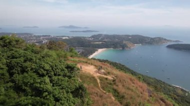 4K Hava Görüntüsü / Nai Harn Sahili Rawai, Phuket - Beyaz kum plajları, kristal berrak sular ve yemyeşil tepeler